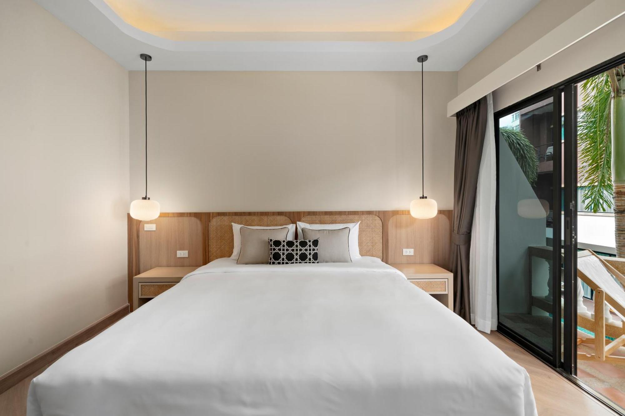 Buasri Boutique Patong Hotel Exterior foto