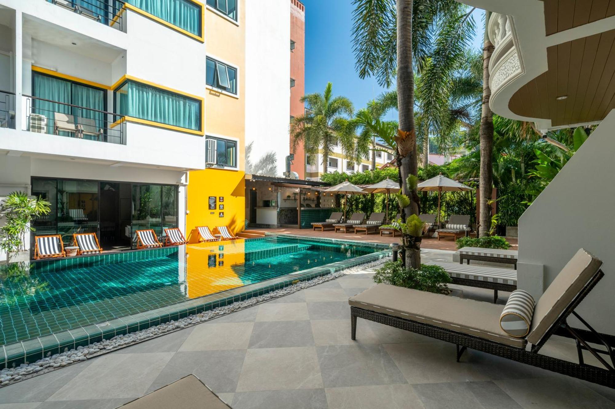 Buasri Boutique Patong Hotel Exterior foto