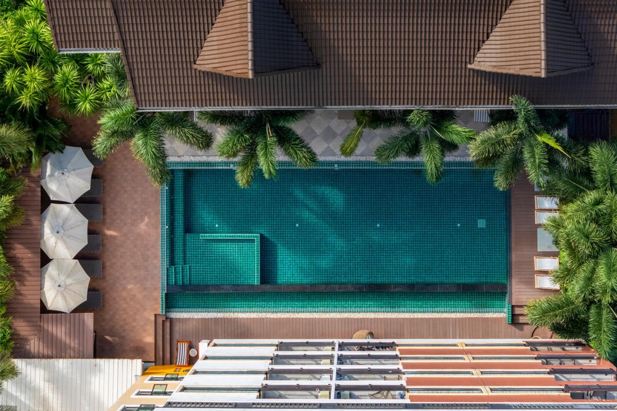 Buasri Boutique Patong Hotel Exterior foto