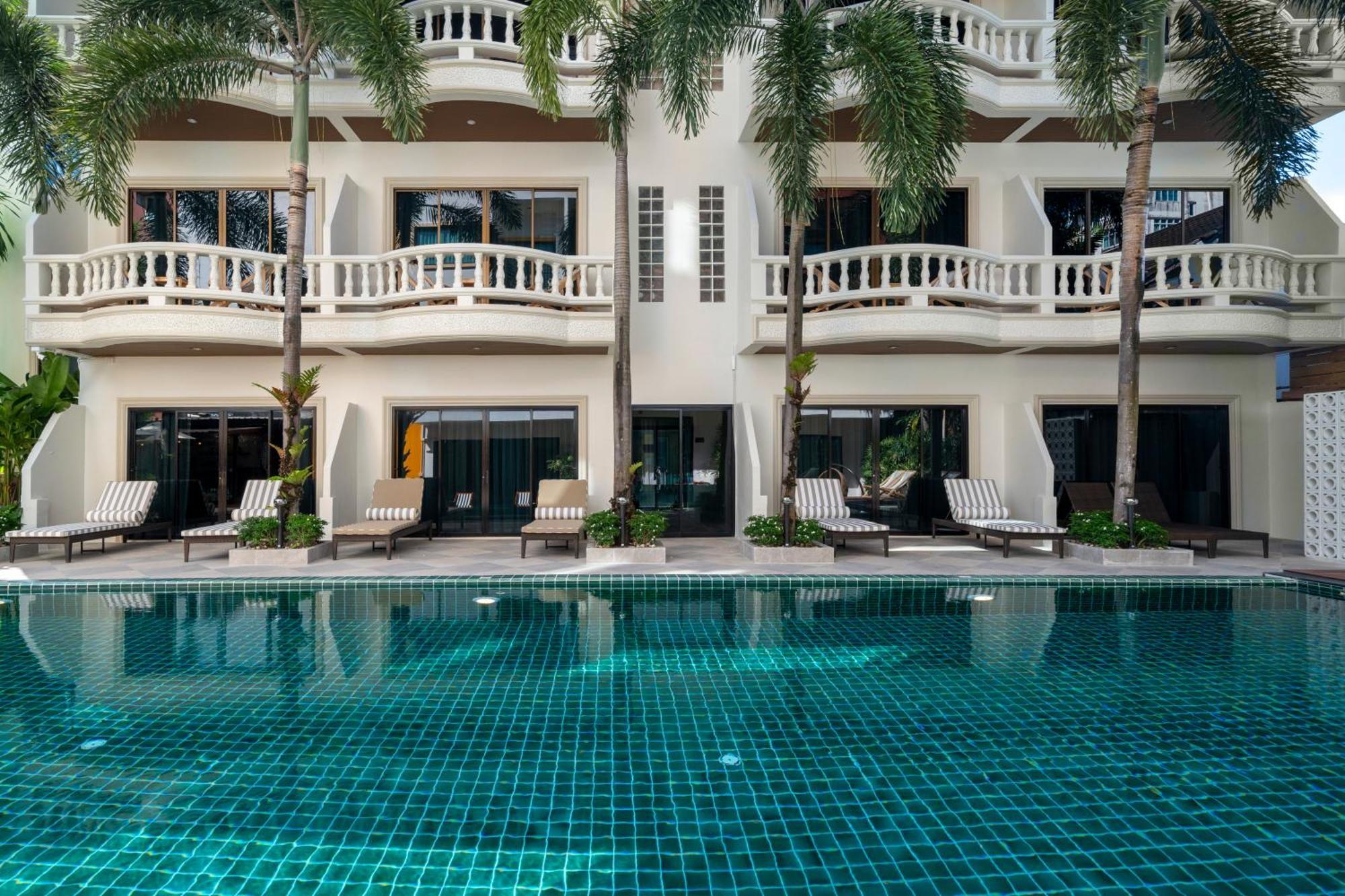 Buasri Boutique Patong Hotel Exterior foto