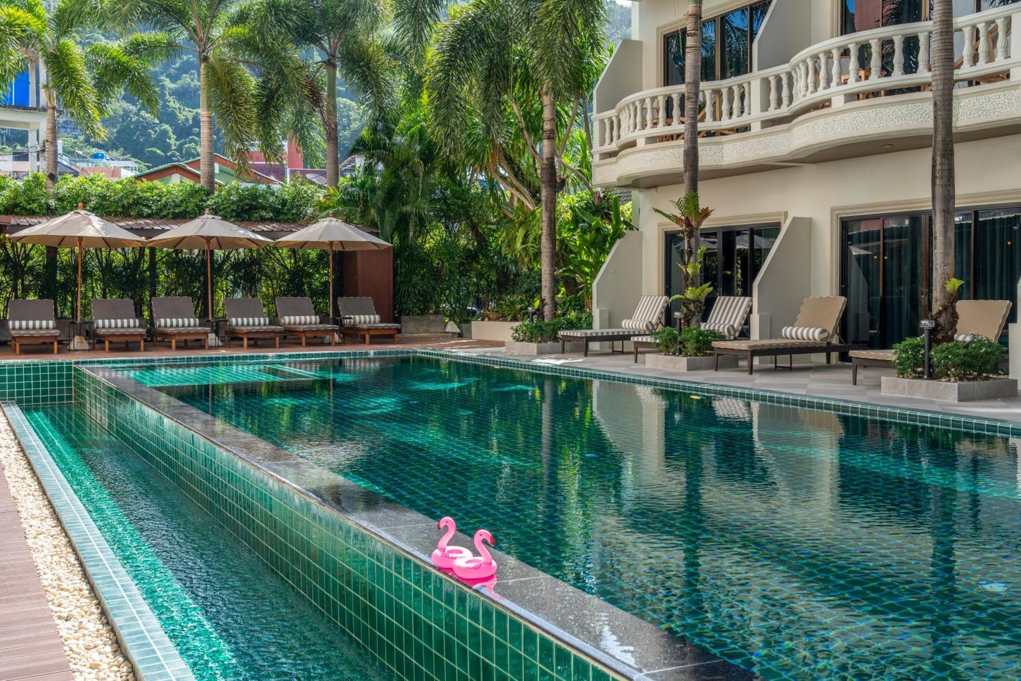 Buasri Boutique Patong Hotel Exterior foto