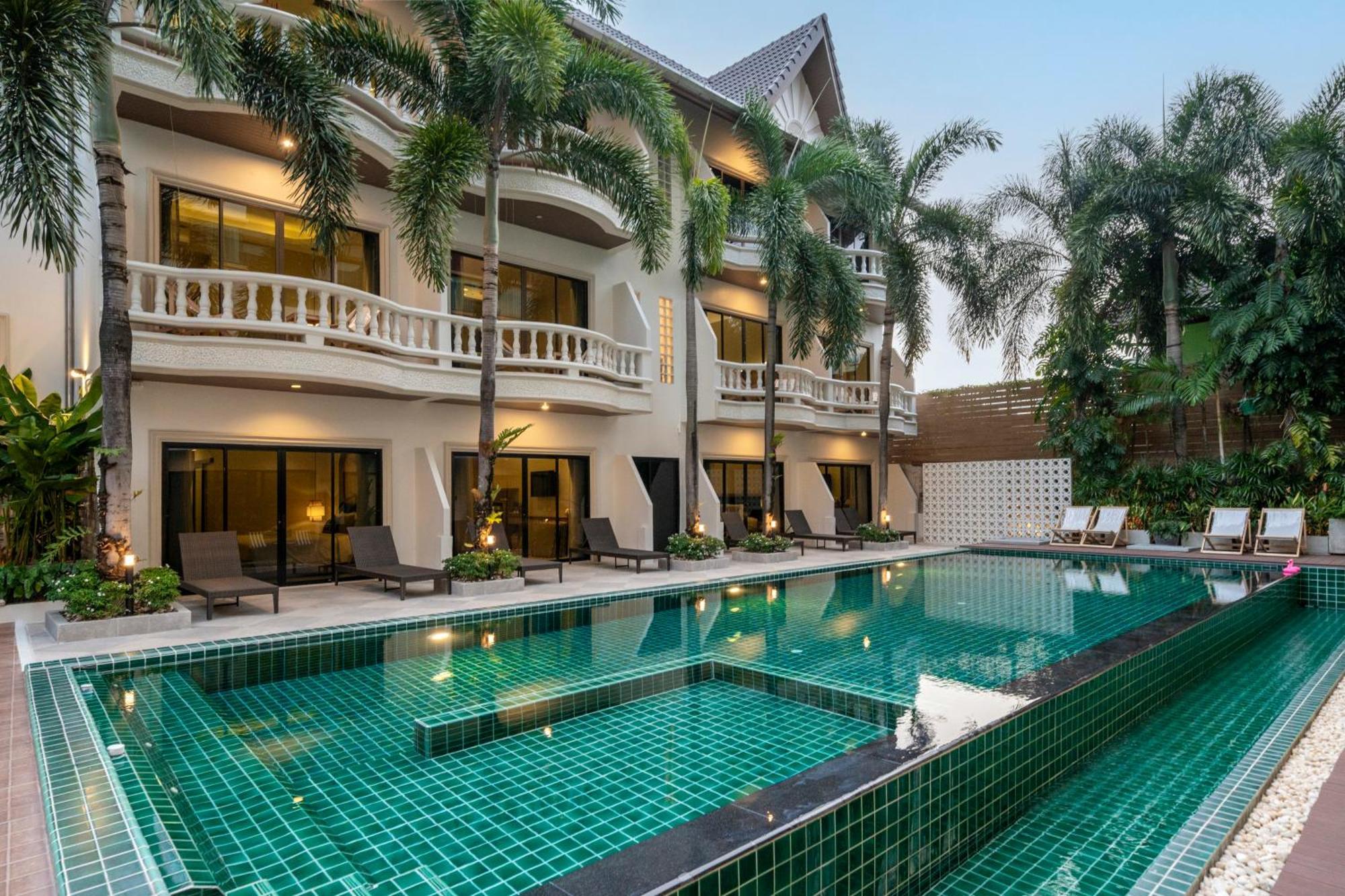 Buasri Boutique Patong Hotel Exterior foto