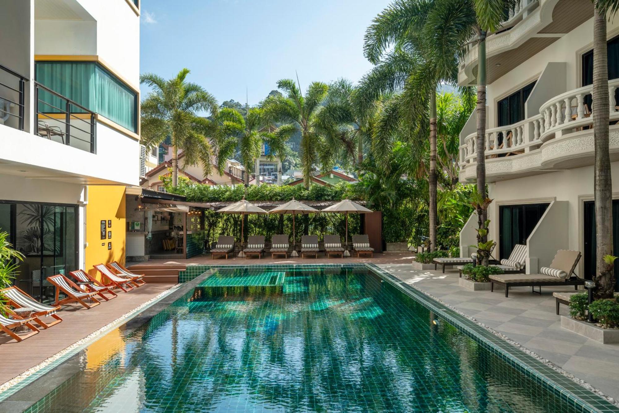 Buasri Boutique Patong Hotel Exterior foto
